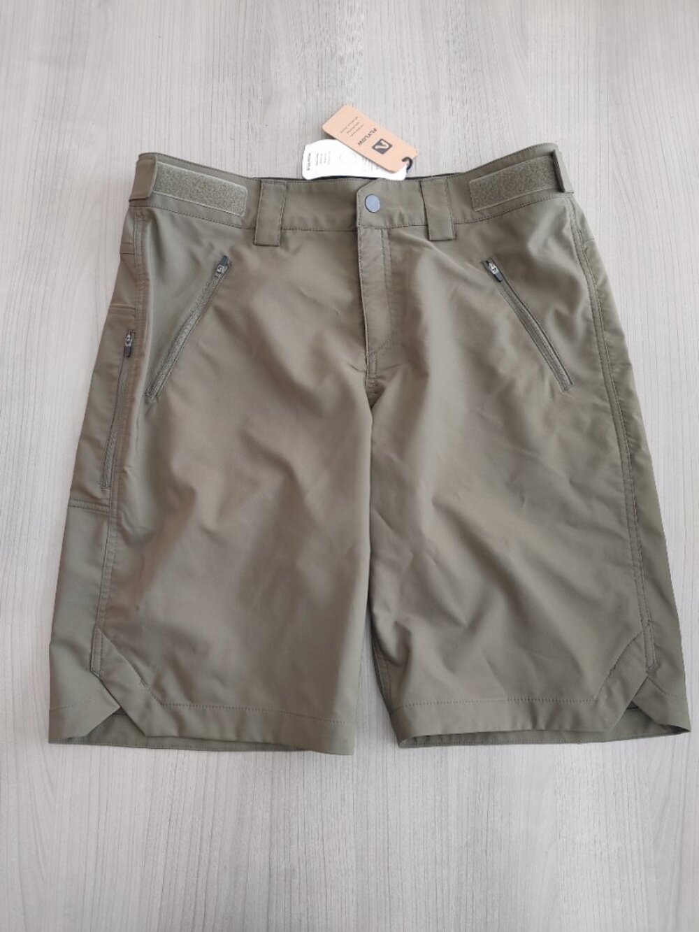 Women's Flylow Lola 11'' Mountain Cycling Bike Shorts Size 10 - Picture 2 of 3